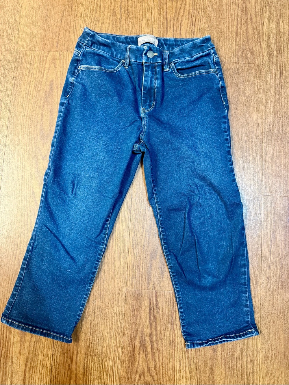 Chico’s Dark Wash Stretch Denim Capri Jeans Size 0